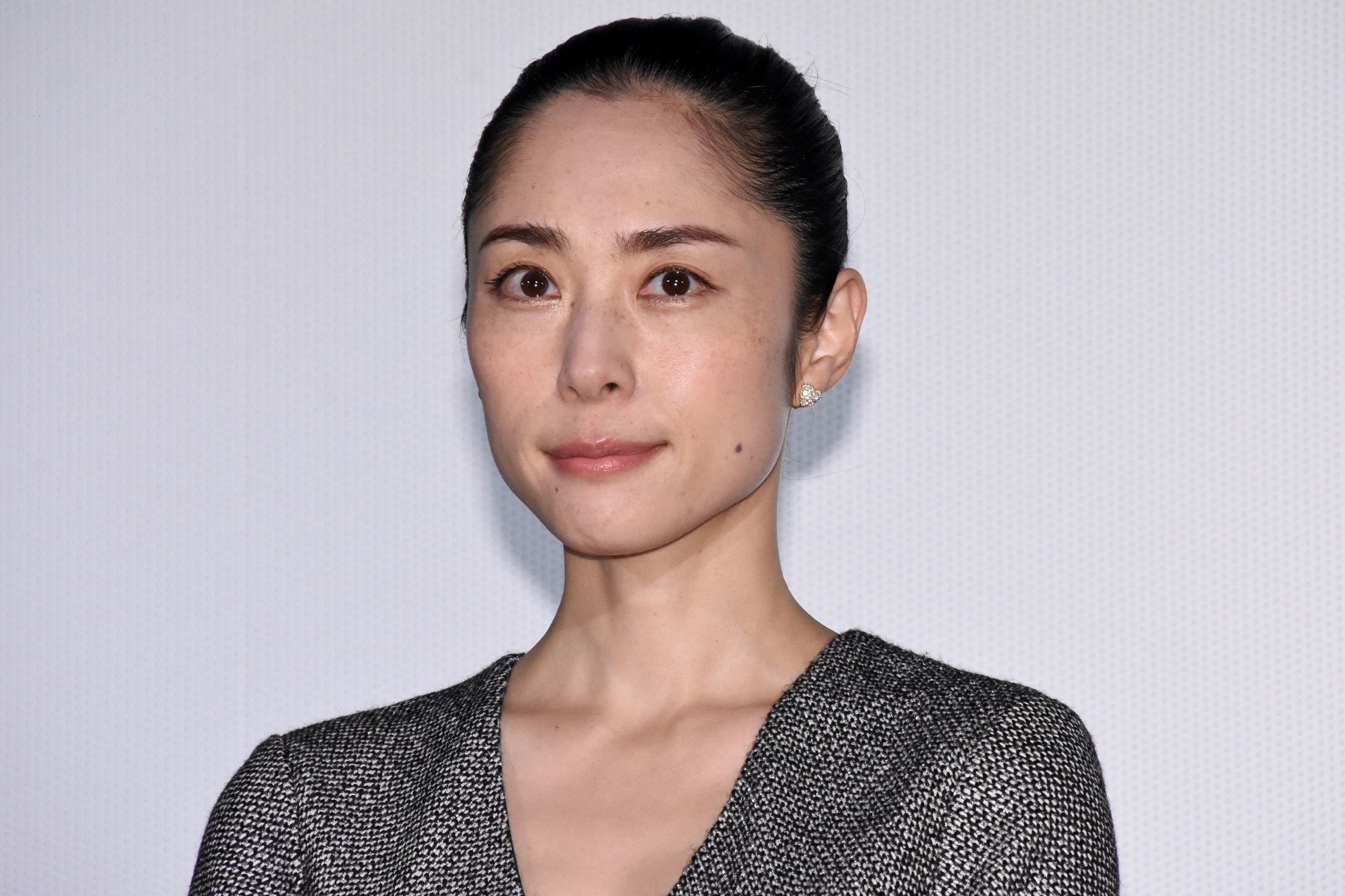 何でもイケる貪欲さの塊、深津絵里のサバイバル術 - otocoto