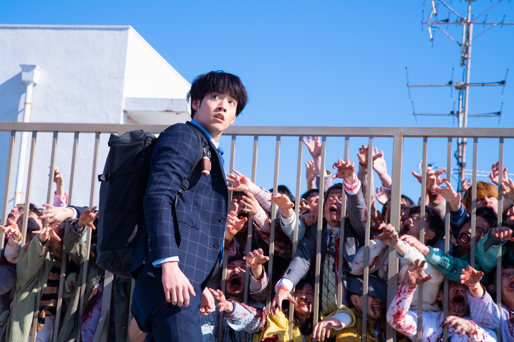 赤楚衛二 非売品 店頭 ポスター ゾンビになるまでにしたい100のこと ゾン10 Netflix映画 『ゾン100〜ゾンビになるまでにしたい100のこと